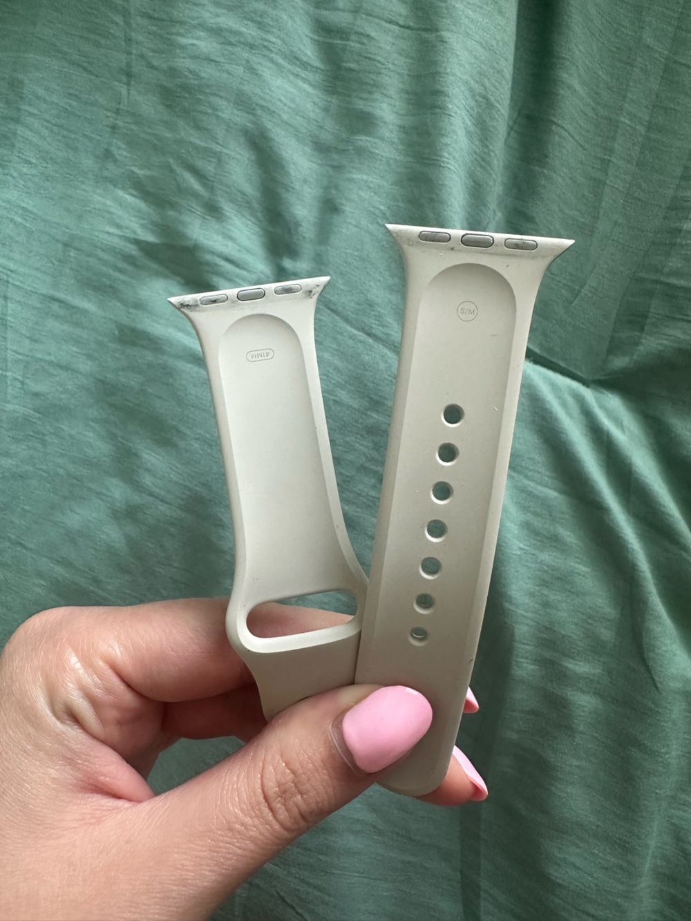 Apple Watch Series 10 Titanium 42mm A3001 (GPS + Cellular) Gold w/ Accessories - Picture 12 of 16
